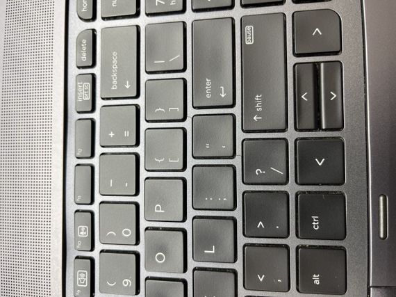 Мобильная рабочая станция Б-класс HP zBook 15 G3 / 15.6" (1920x1080) IPS / Intel Core i7-6820HQ (4 (8) ядра по 2.7 - 3.6 GHz) / 16 GB DDR4 / 480 GB SSD / nVidia Quadro M2000M, 4 GB GDDR5, 128-bit / WebCam б/у + Подарок Беспроводная мышь HOCO GM28 | Зображення 6