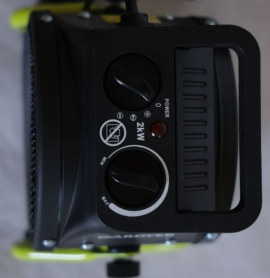 Электрический обогреватель Gardyer 2,0 кВт, площадь обогрева 20 кв.м., напольный, черный (HE2000) | Зображення 5