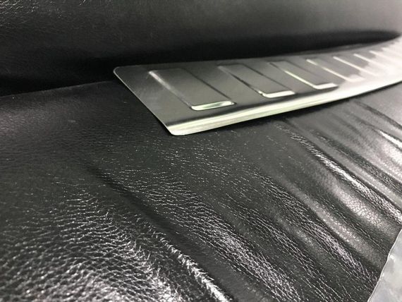 Накладка на задний бампер Carmos без загиба (нерж.) для Renault Duster 2008-2017 гг. | Зображення 1