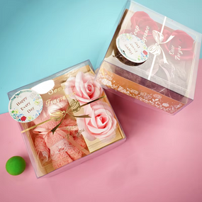 Ароматні троянди з мила з плюшевим другом, подарунок "Ведмедик і мильні троянди", 14*14*5cm