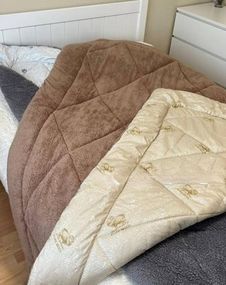 Ковдра полуторна стьобана зимова з верблюжої вовни Leri Max 21484 150х210 см коричнева