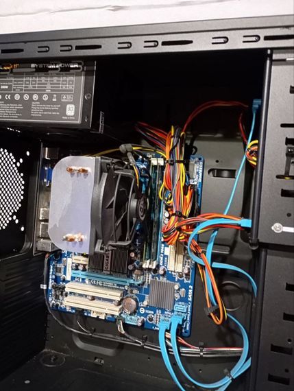 ПК Б-клас Gigabyte GA-MA74GM Tower / AMD Athlon II X2 250 (2 ядра по 3.0 GHz) / 4 GB DDR2 / 128 GB SSD / AMD 740G Graphics / 350W б/в | Зображення 6