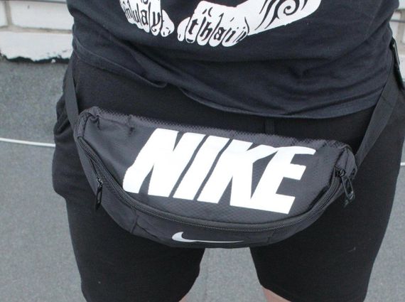Поясна сумка Nike Team Training (Black Team) сумка на пояс | Зображення 3