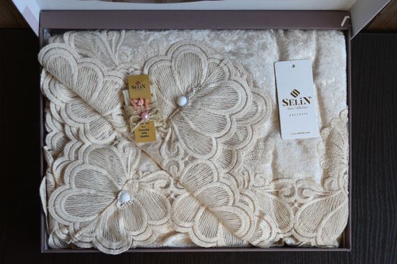 Велюрова скатертина Selin Nehir 160х300 Бежевий | Зображення 3