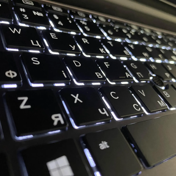 Мобільна робоча станція HP ZBook 15 G4 / 15.6" (1920x1080) IPS / Intel Core i7-7820HQ (4 (8) ядра по 2.9 - 3.9 GHz) / 16 GB DDR4 / 512 GB SSD / nVidia Quadro M2200, 4 GB GDDR5, 128-bit / WebCam / Fingerprint б/в + Подарунок Бездротова миша / USB | Зображення 5