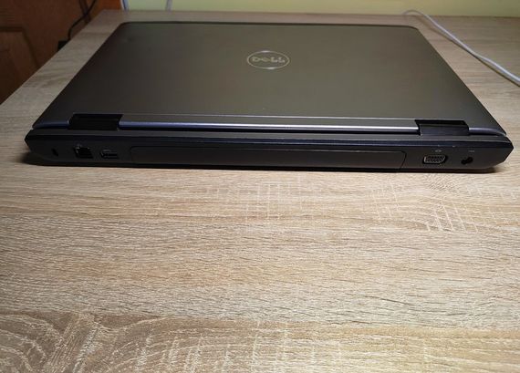 Ноутбук Dell Vostro 3550 - 15.6 HD/ i7 2640M/ Radeon 6630/8/256  Б/В | Зображення 1