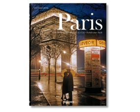Книга Paris. Portrait of a City