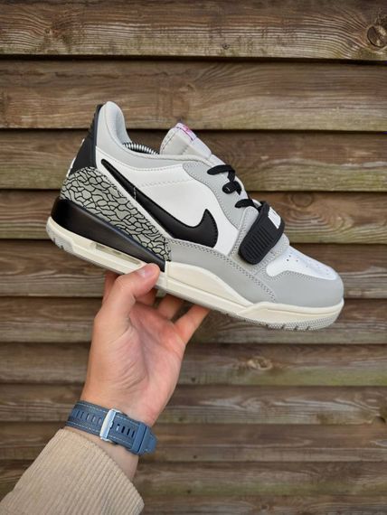 Кросівки Nike Air Jordan Legacy 312 Low (світло сірі) | Зображення 1