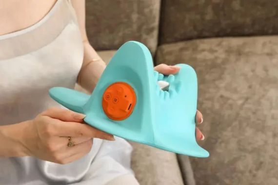 Електричний масажер для шиї LY-471 SPIN PILLOW для зняття м'язової напруги | Зображення 5