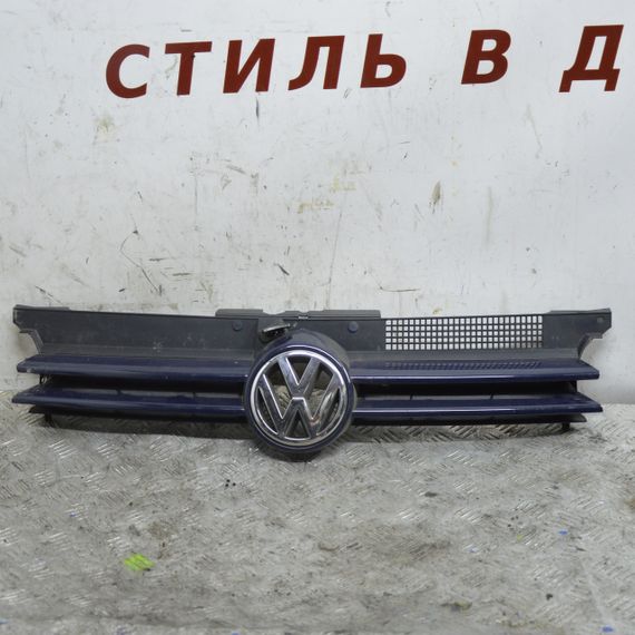 Решітка радіатора Volkswagen Golf IV 1997-2003 синій Фольксваген Гольф 4 1J0853655G 1J0853651H