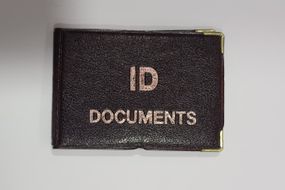 Обкладинка шкірозамінник на документ ID з вкладишем 129-Па Коричневий