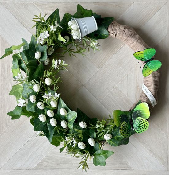 Пасхальный декоративный венок на дверь с яйцами, бабочками и ведёрком, 45 см | Зображення 1