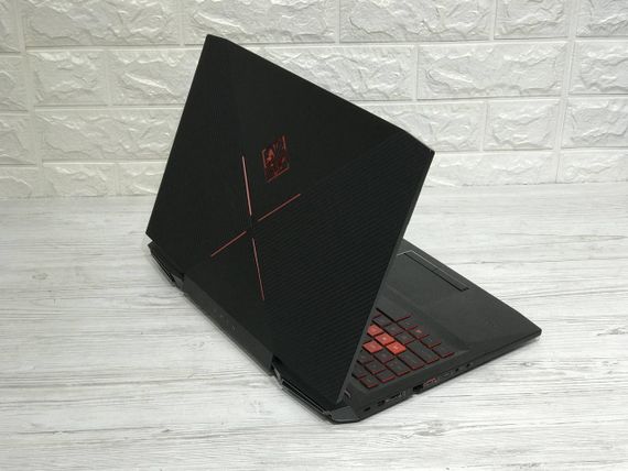 Ноутбук  HP Omen 15.6 FHD IPS Intel i5-7300HQ 8 RAM  NVIDIA GTX 1050 4 ГБ | Зображення 1