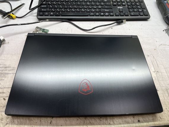Игровой ноутбук Б-класс MSI GF63 8RD-222US / 15.6" (1920x1080) IPS / Intel Core i7-8750H (6 (12) ядер по 2.2 - 4.1 GHz) / 16 GB DDR4 / 480 GB SSD / nVidia GeForce GTX 1050 Ti MaxQ, 4 GB GDDR5, 128-bit / WebCam б/у + Подарок Беспроводная мышь HOCO GM28 | Зображення 7