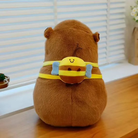 Плюшева капібара з рюкзаком у формі бджоли 29.5 см — іграшка для сну, ігор та інтер'єру, м'який гіпоалергенний подарунок | Зображення 2