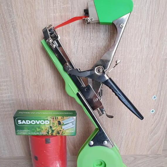 Степлер для підв'язування рослин у саду Tapetool. Степлер для фіксації рослин та кущів   знижка | Зображення 7