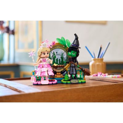 Конструктор LEGO Wicked Фигурки Эльфабы и Глинды 558 деталей (75682) | Зображення 8