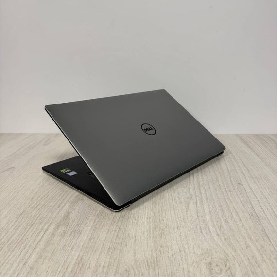 Игровой ноутбук Dell XPS 9560 / 15.6" (1920x1080) IPS / Intel Core i7-7700HQ (4 (8) ядра по 2.8 - 3.8 GHz) / 8 GB DDR4 / 256 GB SSD / nVidia GeForce GTX 1050, 4 GB GDDR5, 128-bit / WebCam б/у | Зображення 5