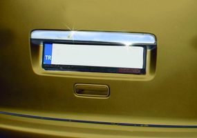 Накладка над номером (1 дверн, нерж) Пряма з написом, Carmos - Турецька сталь для Volkswagen Caddy 2010-2015рр.