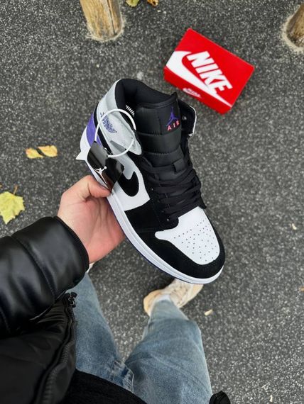 Зимові кросівки Nike Air Jordan Retro 1 топ якість  чорно-білі з фіолетовим | Зображення 5