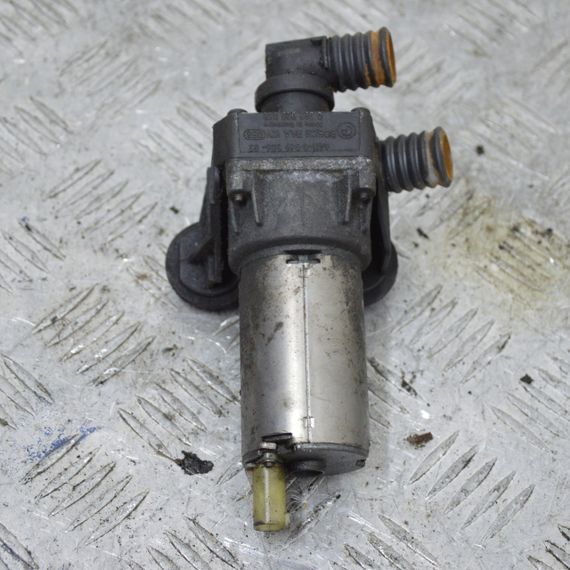 Помпа водяна BMW E46 E60 E61 E63 E64 E81 E87 E90 E91 X3 X5 1998-2014 Водяний насос БМВ 64118369806