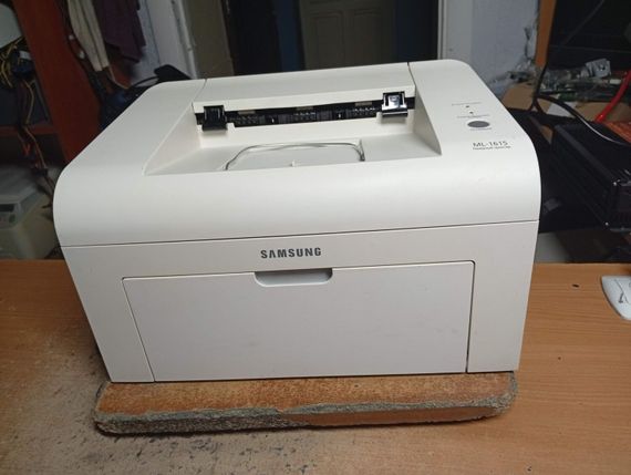 Принтер Samsung ML-1615 / Лазерная монохромная печать / 600x600 dpi / A4 / 16 стр/мин / USB 2.0, LPT б/у | Зображення 2