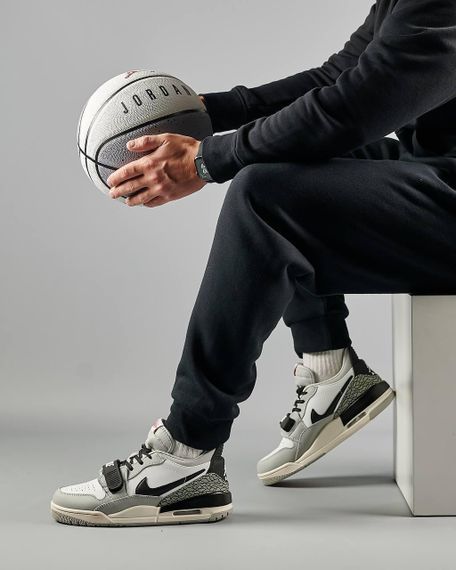 Кросівки Air Jordan Legacy 312 Low M Grey White Black , В'єтнам A1385 45 28,5 | Зображення 3