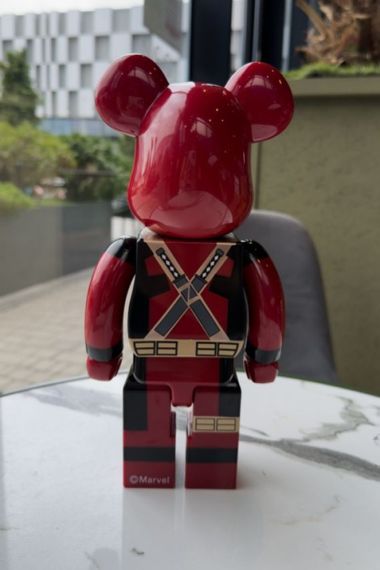Bearbrick Dead Pool дизайнерська статуетка ведмідь Беарбрік 28 см mb025, червоний | Зображення 2