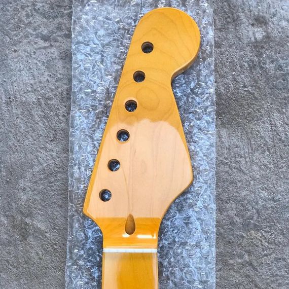 Гриф кленовый ЛАКИРОВАННЫЙ для электрогитары Fender Stratocaster ST | Зображення 7
