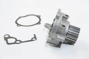 Насос водяний MAZDA 626/3/323/6 2.0D 83-10, BGA (CP7294T)