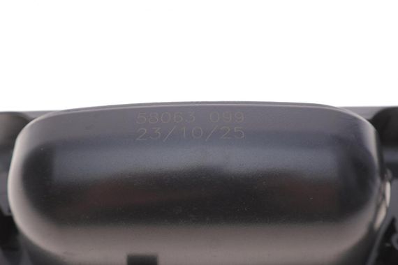 Ручка дверей передніх внутрішня L VW B5 95-05 Golf IV 97-06 58063 | Зображення 3