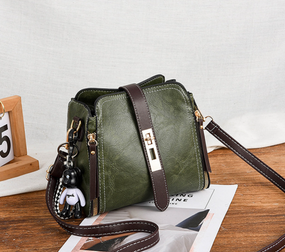 Сумка женская маленькая стильная через плечо кросс-боди box bag Зеленая