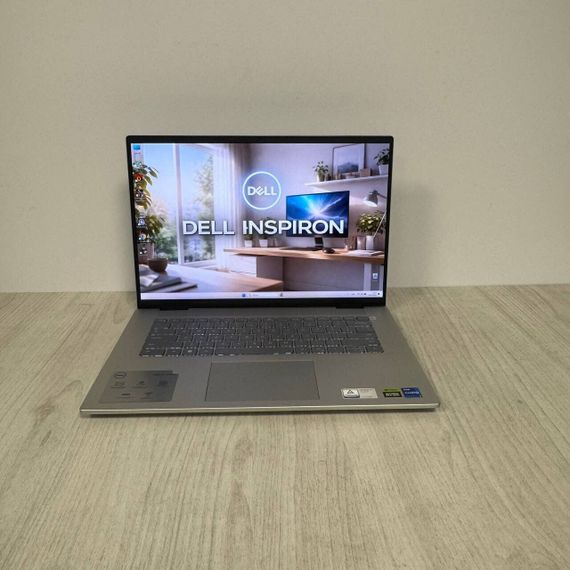 Игровой ноутбук Dell Inspiron 7630 / 16" (2560x1600) IPS / Intel Core i7-13700HX (16 (24) ядер по 2.1 - 5.0 GHz) / 16 GB DDR5 / 512 GB SSD / nVidia GeForce RTX 4060, 8 GB GDDR6, 128-bit / WebCam б/у | Зображення 1