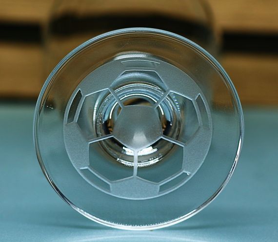 Пивний келих 500 мл Ліверпуль на ніжці з гравіюванням  подарунок кружка фанату футболу Liverpool FC | Зображення 3