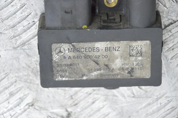 Реле свічок накалу Mercedes W169 W245 2004-2012 Реле свічок накалу Мерседес в169 в245 A6409004200 | Зображення 1