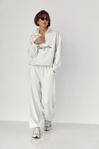 Теплий спортивний костюм з написами - світло-сірий цвет, M/L (є розміри)