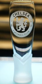 Пивний келих крафтовий 440 мл ФК Челси Chelseal з гравіюванням подарунок для фаната футбольна кружка