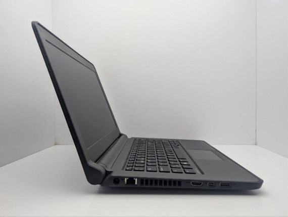 Ноутбук Dell Latitude 3350 / 13.3" (1366x768) TN / Intel Core i3-5005U (2 (4) ядра по 2.0 GHz) / 8 GB DDR3 / 120 GB SSD / Intel HD Graphics 5500 / WebCam б/у | Зображення 3