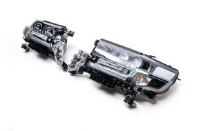 Передня оптика 2016-2024 (Executive) для Toyota Land Cruiser 200