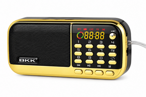 Портативний міні-радіоприймач BKK 836 FM-радіо та MP3-плеєр з LED-лампою і годинником 2 акумулятори 18650