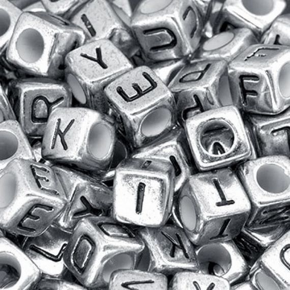 Декоративні намистинки для творчості Алфавіт Кубики Dom Busin УТ000004425 в упаковці 130 шт | Зображення 3