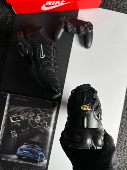 Кроссовки Air Max Tn Plus Black White Swoosh , Вьетнам 46 | Зображення 3
