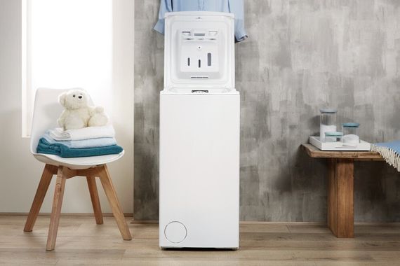 Пральна машина Indesit вертикальна BTWE71253PEU | Зображення 1
