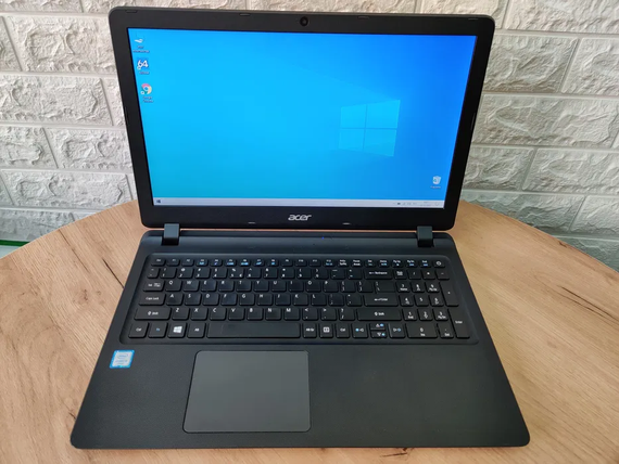 Ноутбук Acer ES1-572/15.6 HD/i3 6100U/8Gb/HDD500Gb/Intel HD 520