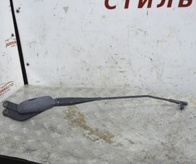 Повідець склоочисника передній правий Ford C-Max 2007-2010 рестайл Щіткотримач двірник Форд 3M5117526CE