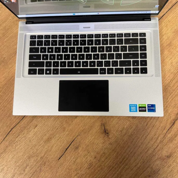Ноутбук Gigabyte Aero 16 XE5 4K OLED i7 12700H 32Gb SSD 1Tb RTX 3070Ti Б/В | Зображення 3
