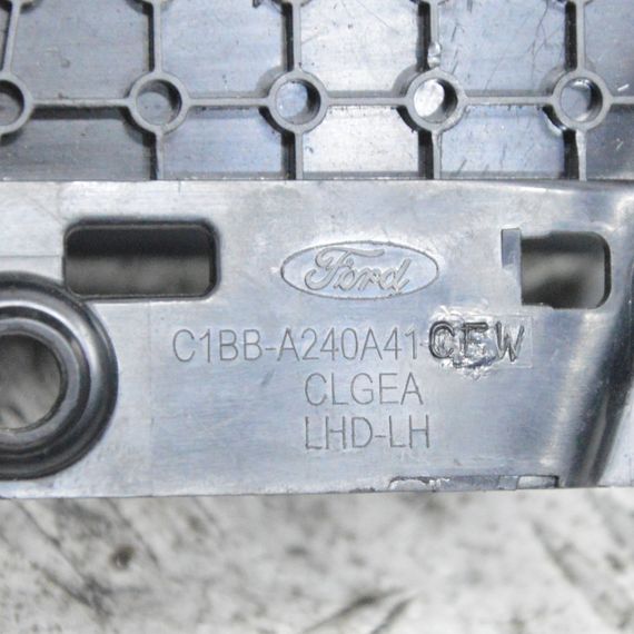 Накладка ручки двері передньої лівої Ford Fiesta VII 2012-2017 Накладка кнопок лівих дверцят Форд C1BBA240A41 | Зображення 4