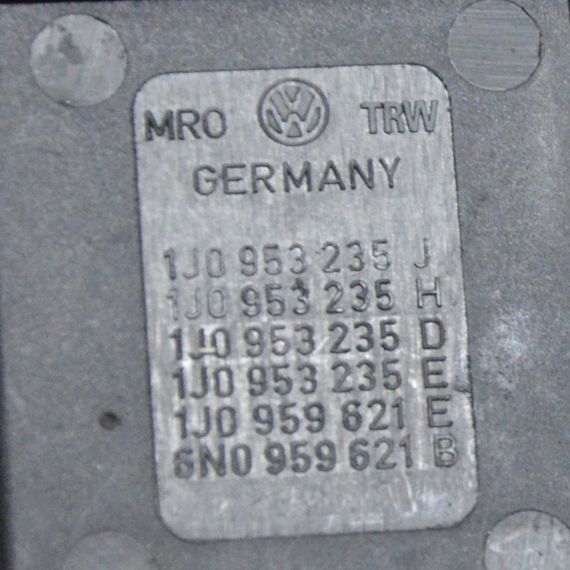 Кнопка обігріву заднього скла Volkswagen Golf IV 1997-2005 Кнопка обігріву скла Фольксваген 1J0953235J | Зображення 2