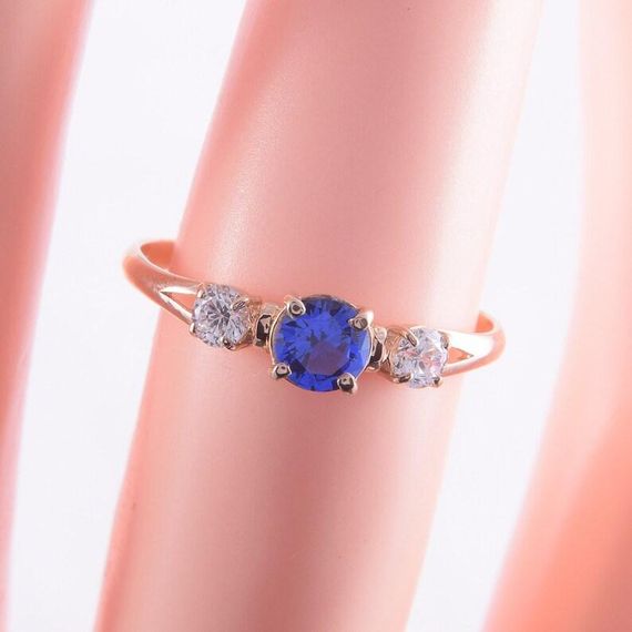 Кольцо из красного золота с синим фианитом 17.5 | Зображення 2