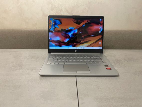 Ноутбук HP Pavilion 14-dk1025wm / 14" (1366x768) TN / AMD Ryzen 3 3250U (2 (4) ядра по 2.6 - 3.5 GHz) / 8 GB DDR4 / 128 GB SSD + 500 GB HDD / AMD Radeon Vega 3 Graphics / WebCam б/у + Подарок Проводная мышь USB | Зображення 1